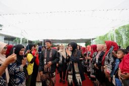 Bupati Ipuk hadiri HUT Ikawangi Jambi