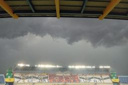 Laga Senegal lawan Polandia dihentikan sementara karena alasan cuaca Bandung