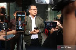 KPK geledah ruang kerja Anggota VI BPK Pius Lustrilanang