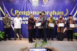 Bawaslu Provinsi Jambi dua kali raih penghargaan dari Komisi Informasi