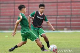 PSMS cari satu pemain tambahan di posisi gelandang bertahan