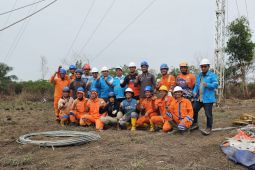 Rampungkan 3 tower emergency lebih cepat, PLN berhasil pulihkan 100 persen kelistrikan Bangka