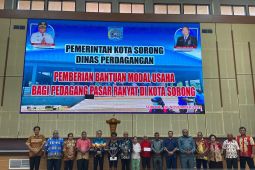Pemkot Sorong beri modal usaha 470 pedagang di pasar rakyat
