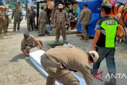 Alat peraga kampanye  di Balikpapan ditertibkan tim gabungan