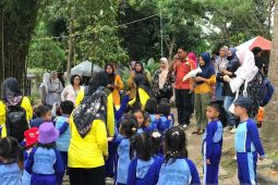 Program 'Keeper Talk' edukasi pengunjung di Kebun Binatang Jambi
