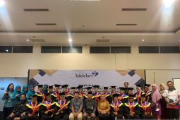BKKBN Babel mewisuda 20 siswa Sekolah Lansia Tangguh Mentari