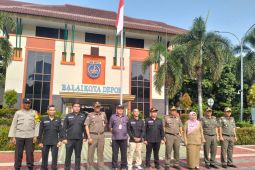 Pemkot bersama Bawaslu Depok mulai tertibkan APS