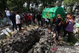 Dispendukcapil terbitkan akta kematian korban kecelakaan elf tertabrak KA