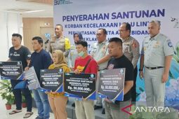 Gubernur Khofifah tekankan pentingnya palang pintu perlintasan KA