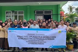 Srikandi PLN hadir berikan edukasi PLN Mobile dan keselamatan ketenagalistrikan kepada generasi muda