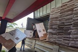 Kotak suara di gudang KPU Kota Serang dapat penjagaan ketat