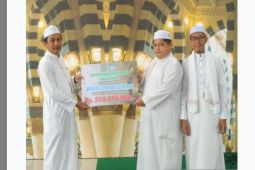 Tanah Bumbu's Education Office donates IDR518 million for Palestine