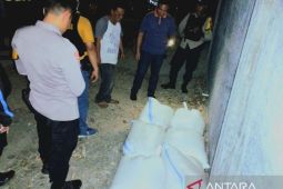 Polresta Gorontalo amankan ratusan liter miras di persawahan