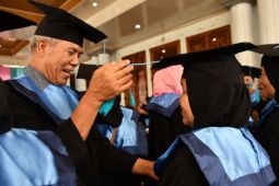 Sebanyak 75 orang di Rejang Lebong tamat Sekolah Lansia Tangguh