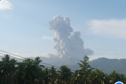 PVMBG rekam erupsi selama 122,6 detik di Gunung Dukono