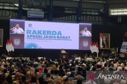 Prabowo sebut kedatangannya di Rakerda APDESI Jabar tidak cari dukungan