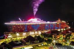 Bali kemarin, kapal pesiar jumbo bersandar di Benoa hingga kasus pungutan SPI Unud