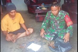 Warga Lampung Tengah temukan bahan peledak dan amunisi di KM118 JTTS