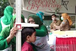 200 balita Jakbar timbang badan usai diberi makanan tambahan
