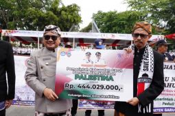 Disdik Garut dan Guru salurkan donasi kemanusiaan Rp444 juta untuk Palestina