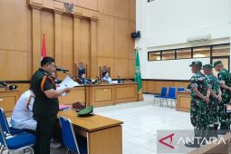Tiga oknum prajurit TNI terdakwa kasus pembunuhan Imam Masykur dituntut hukuman mati