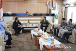 Pj Gubernur Kaltim  ingatkan OPD dukung keterbukaan informasi