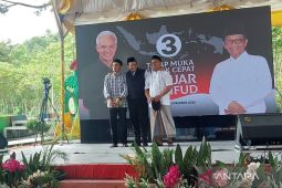 Cawapres Mahfud inginkan guru ngaji naik kelas