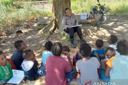 Memberantas buta aksara di Kabupaten Jayapura dengan"Gabus"