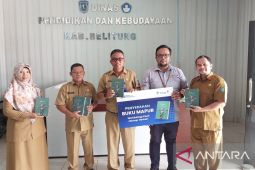 PT Timah serahkan buku sejarah Babel ke Pemda Belitung