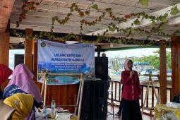 Dekranasda Pontianak beri fasilitas penjualan produk UMKM perajin batik