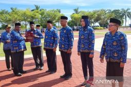 121 ASN Pemprov Papua Barat terima Satyalancana Karya Satya