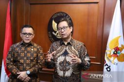 Pemerintah targetkan jumlah nakes tumbuh positif