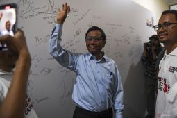 Pasangan Mahfud Md sambangi pesantren di Jawa Timur