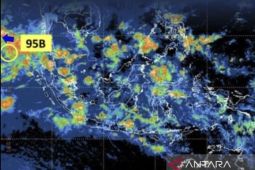 Cuaca cerah hingga hujan ringan diprakirakan  terjadi di  kota-kota besar