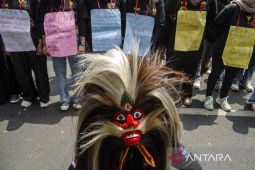 Unjuk rasa buruh di Bandung