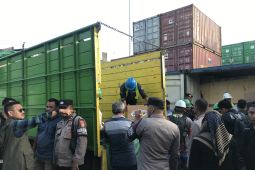 Polda Maluku kawal distribusi surat suara pemilu ke empat  kabupaten