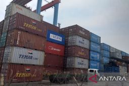 Bongkar barang di Pelabuhan Babel naik 33,00 persen