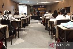 Dinkes Kaltim perkuat nakes Kutim tangani kesehatan ibu-anak