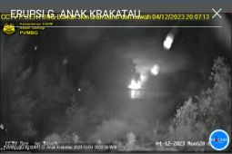 Pukul 20.06 WIB, Gunung Anak Krakatau semburkan abu setinggi 1.000 meter