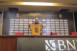 Radja Nainggolan resmi jadi pemain baru Bhayangkara FC, dikontrak Rp 5 miliar