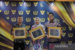 PT SIER raih tiga penghargaan "KI Award Jatim 2023"