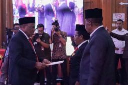 Wempi Wetipo minta anggota MRP Papua Tengah proteksi kepentingan OAP