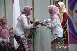 Pemkab Bogor wisuda 210 ibu yang berhasil cegah stunting