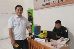 Bawaslu Mukomuko tangani laporan kades terkait pasang APK tak sesuai