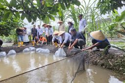 Lapas Kuala Tungkal terima bantuan bibit dan pakan ikan lele