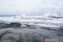 BMKG terbitkan peringatan dini gelombang tinggi di 32 perairan Indonesia 7-8 Desember