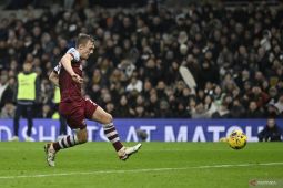 West Ham bangkit dari ketinggalan untuk menang 2-1 di markas Tottenham Hotspur