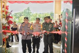 Kapolri dan Panglima TNI resmikan Markas Polda  Maluku