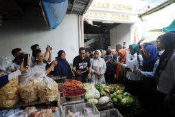 Di Kuningan, Anies janjikan harga bahan pokok terjangkau dan petani sejahtera