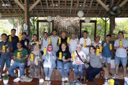 Karyawan Bank Sulut-Gorontalo belajar pertanian organik berbasis EM Pak Oles